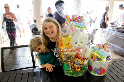 children and child with a basket of food<br />
